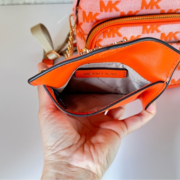 Michael Kors Maisie XS 2 in 1 Backpack MK Poppy - Picture 14 of 14